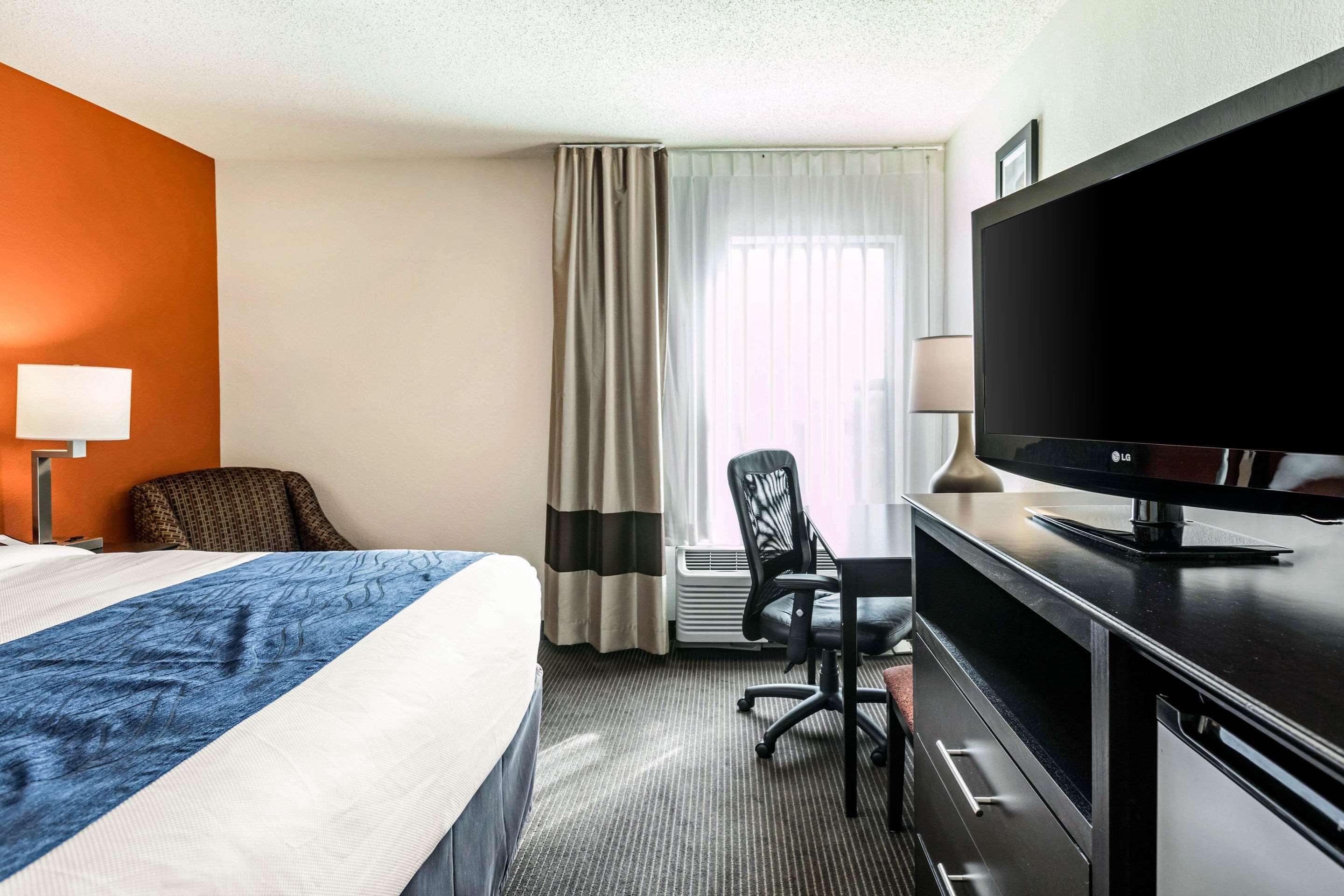 Comfort Inn Wings Stadium Kalamazoo Extérieur photo