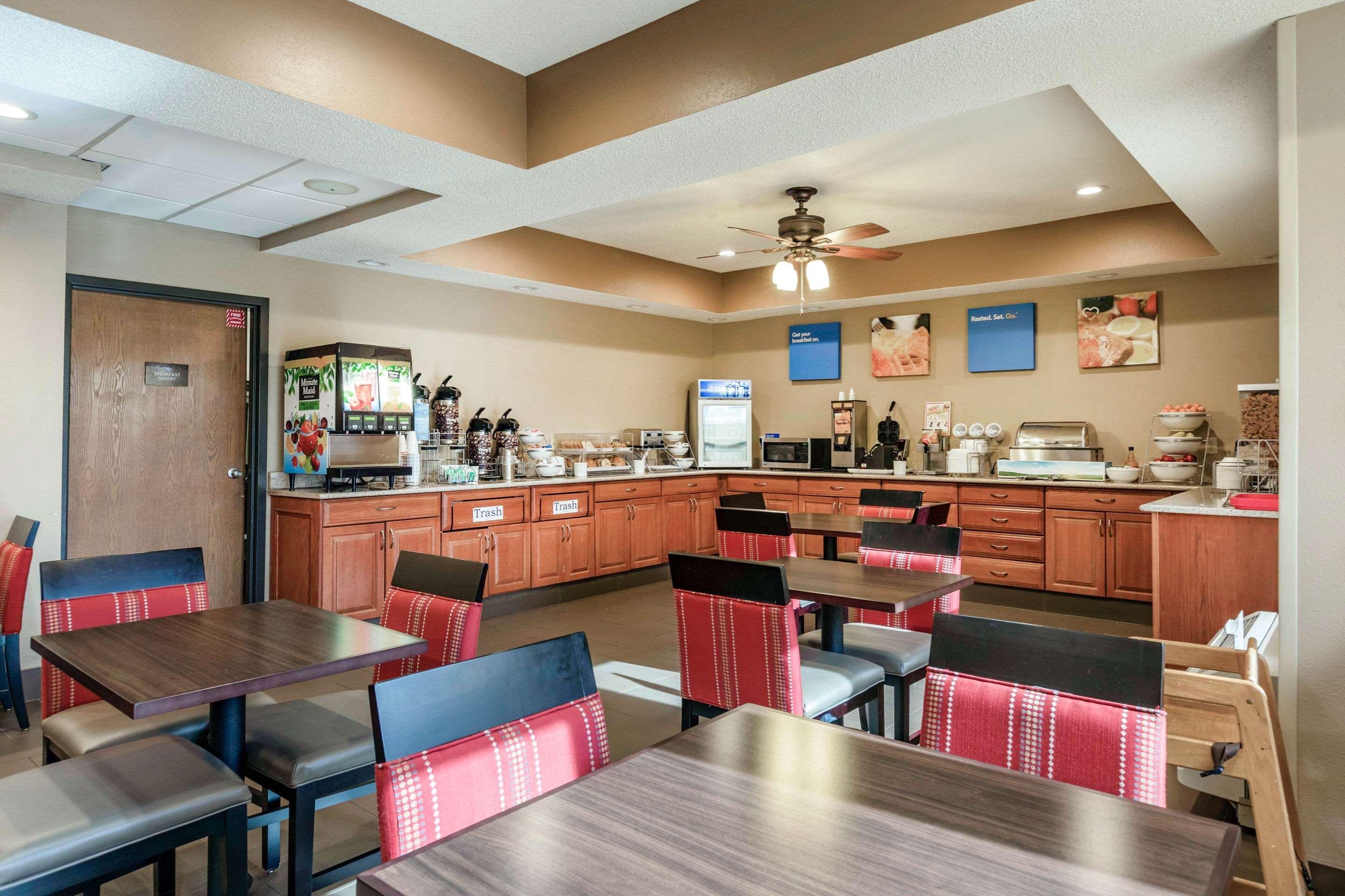 Comfort Inn Wings Stadium Kalamazoo Extérieur photo