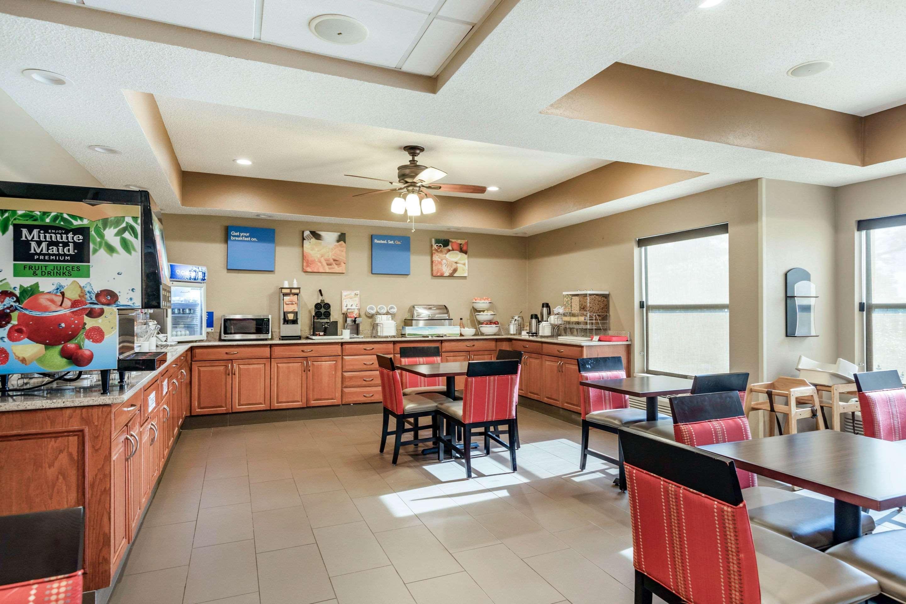 Comfort Inn Wings Stadium Kalamazoo Extérieur photo