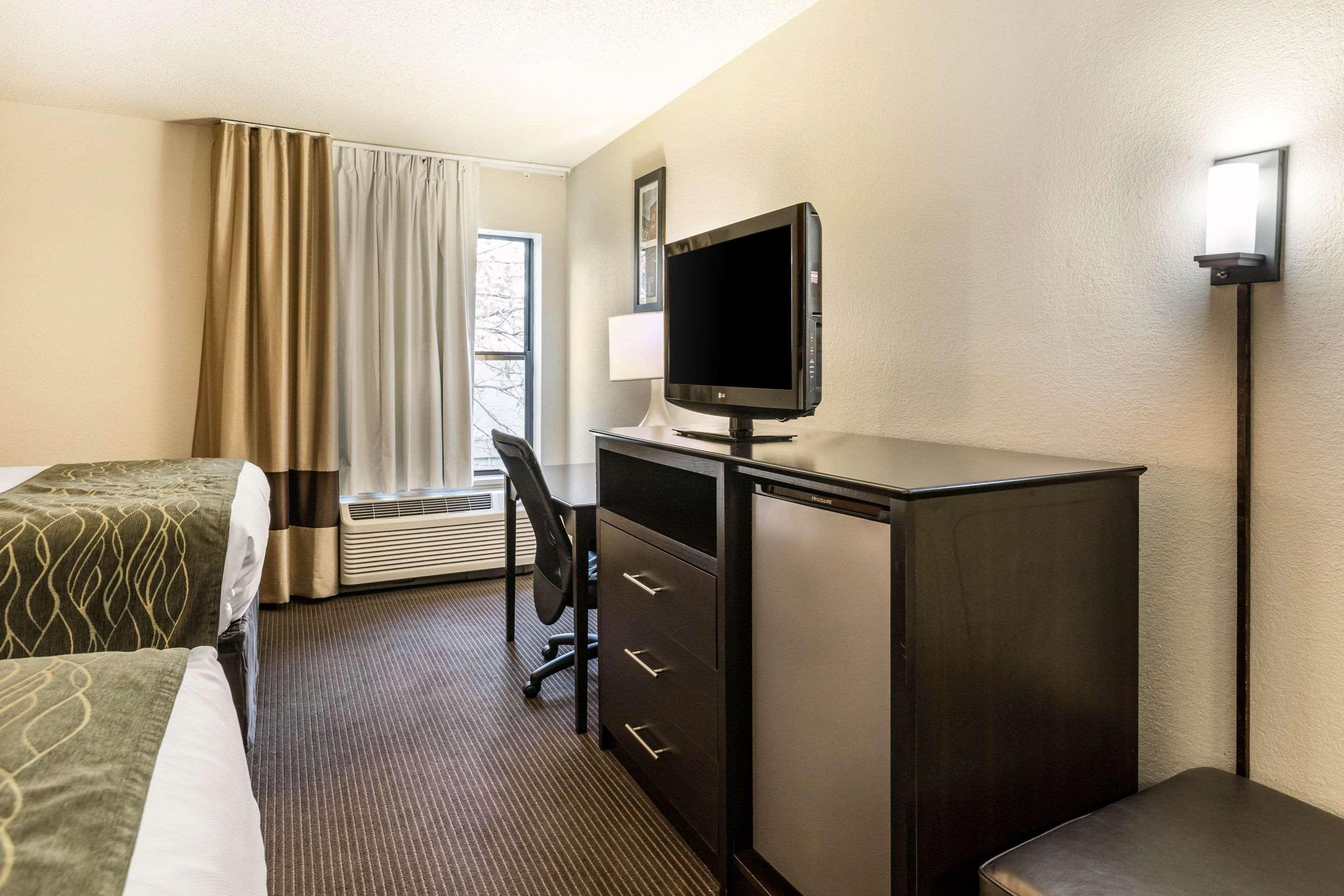 Comfort Inn Wings Stadium Kalamazoo Extérieur photo